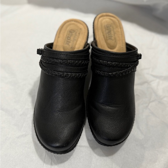 Black Women's Slip-On Shoes - Picture 1 of 2